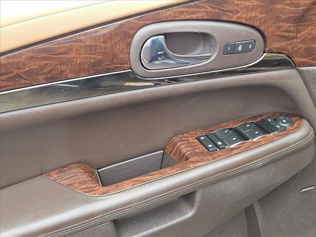 Used 2017 Buick Enclave Leather w/ Enclave Tuscan Edition FWD image 17