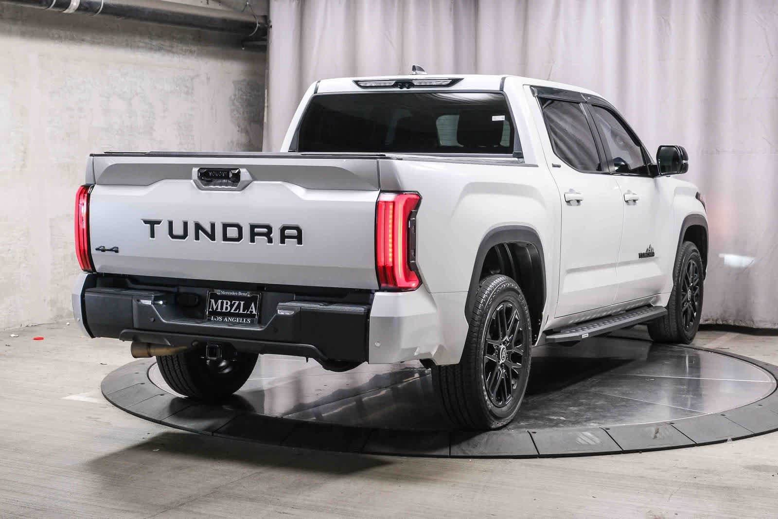 Used 2024 Toyota Tundra Limited AWD/4WD image 4