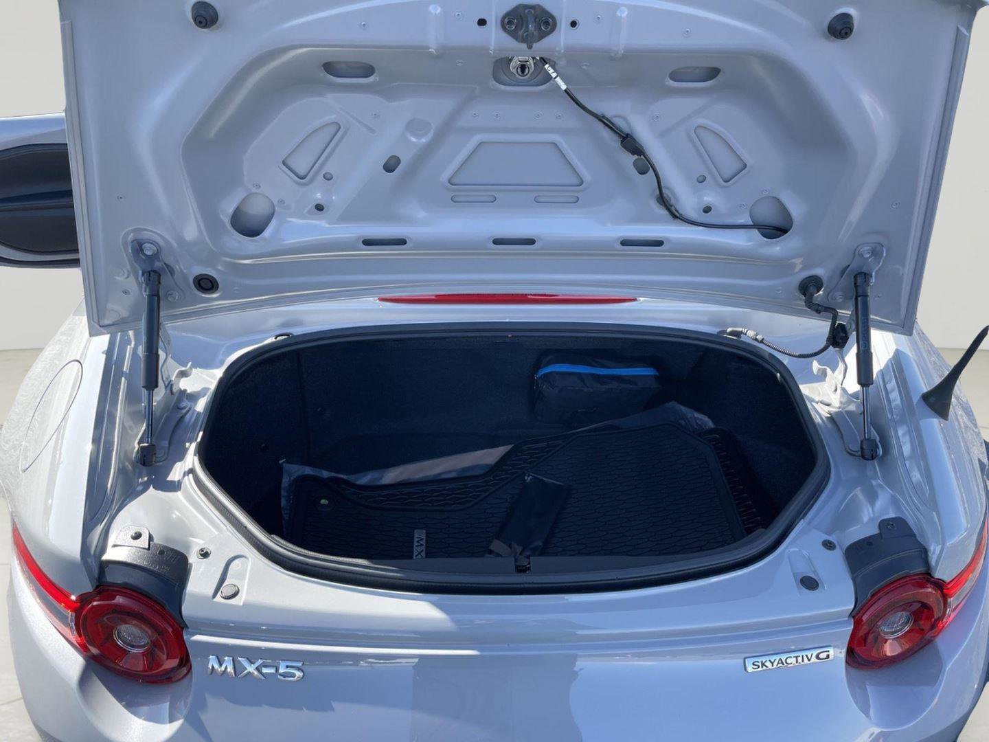 Used 2024 MAZDA MX-5 Miata Grand Touring w/ Appearance Package image 14