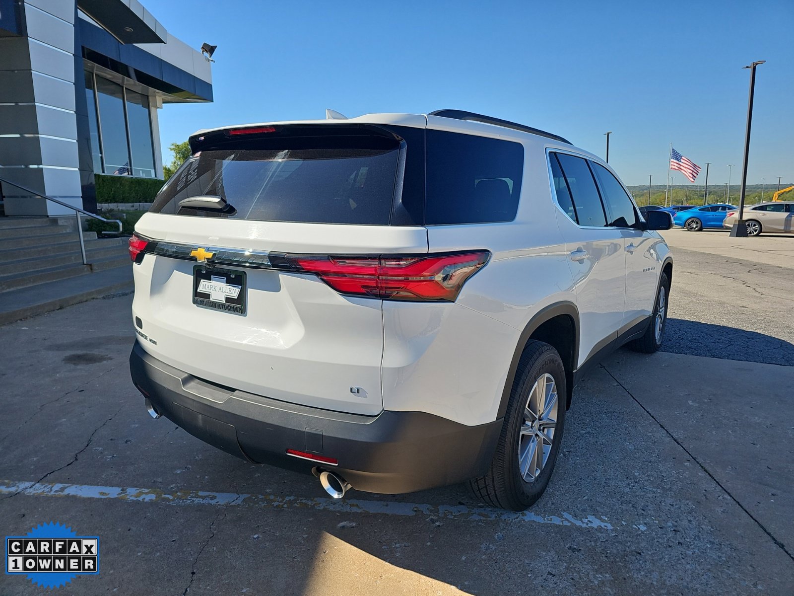 Used 2023 Chevrolet Traverse LT AWD/4WD image 4