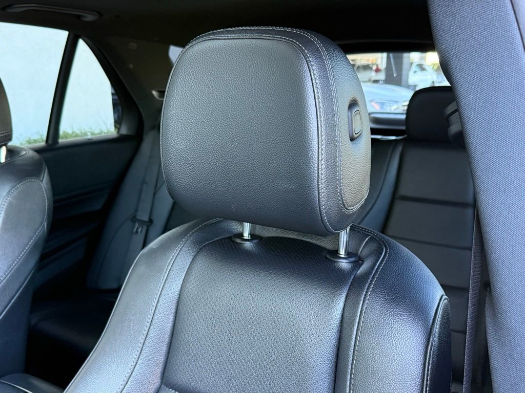 Certified 2020 Mercedes-Benz GLE 350 4MATIC w/ Premium Package image 3