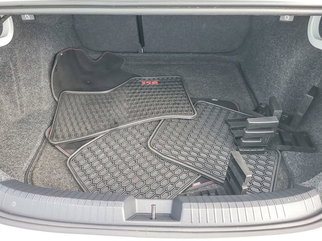 Used 2019 Volkswagen Jetta GLI image 15