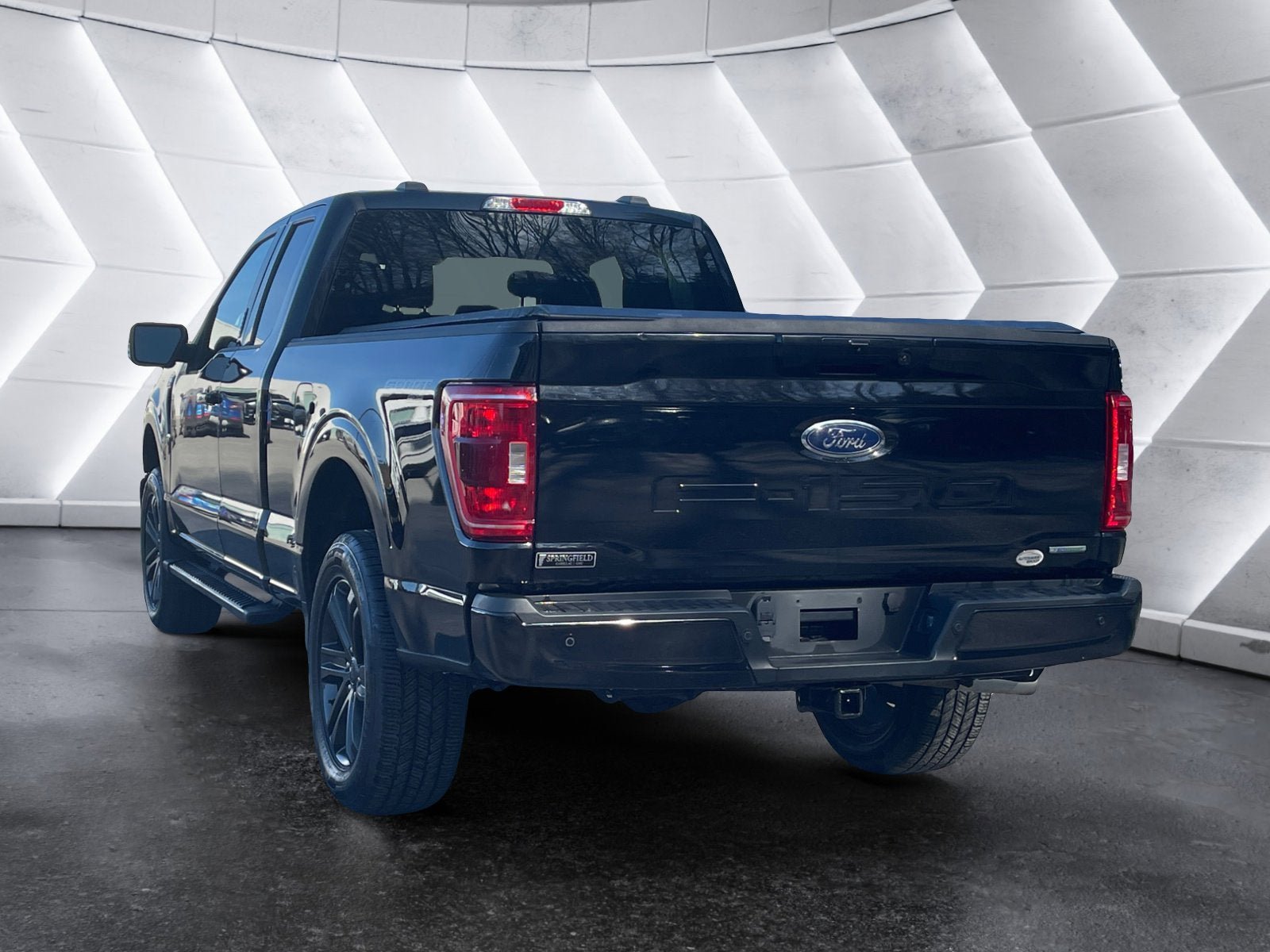 Used 2021 Ford F150 XLT w/ Equipment Group 302A High AWD/4WD image 4