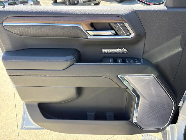 Used 2023 Chevrolet Silverado 1500 High Country w/ High Country Premium Package AWD/4WD image 16