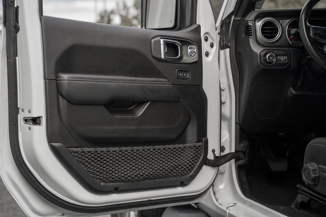 Used 2022 Jeep Wrangler Unlimited Sahara w/ Dual Top Group image 35