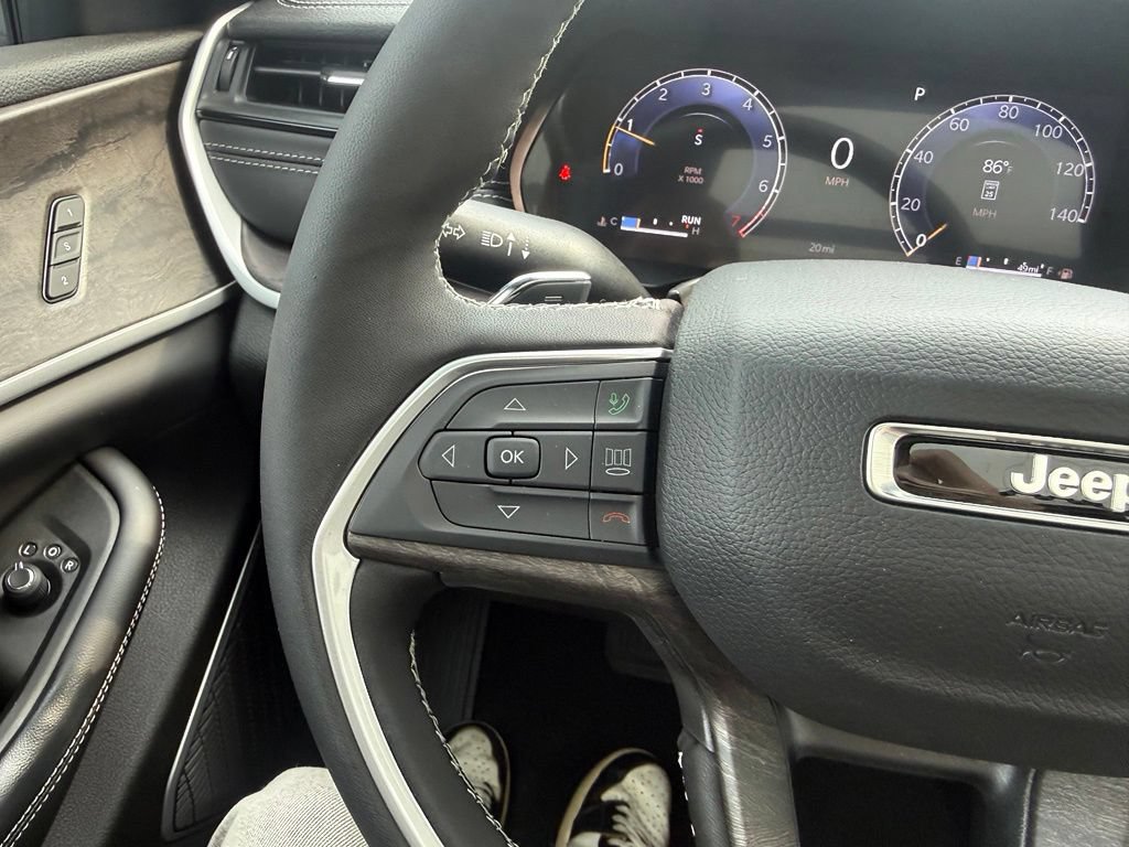 New 2026 Jeep Grand Cherokee Limited w/ Limited Altitude Package AWD/4WD image 19