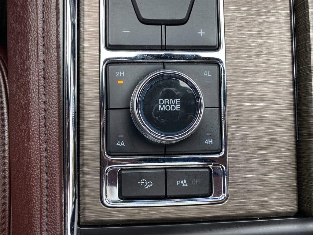 Certified 2024 Ford Expedition Limited image 30