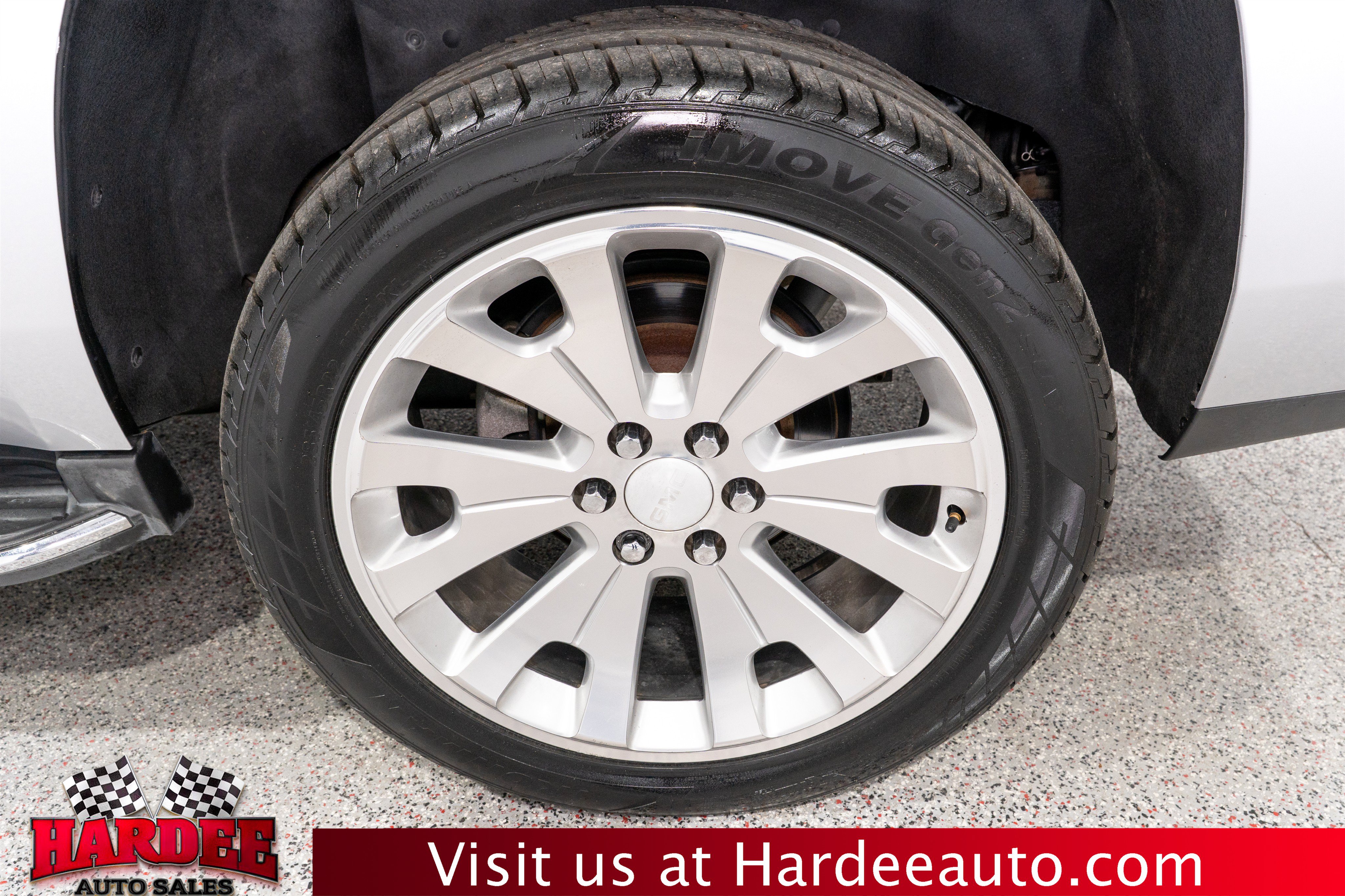 Used 2018 GMC Yukon Denali AWD/4WD image 10