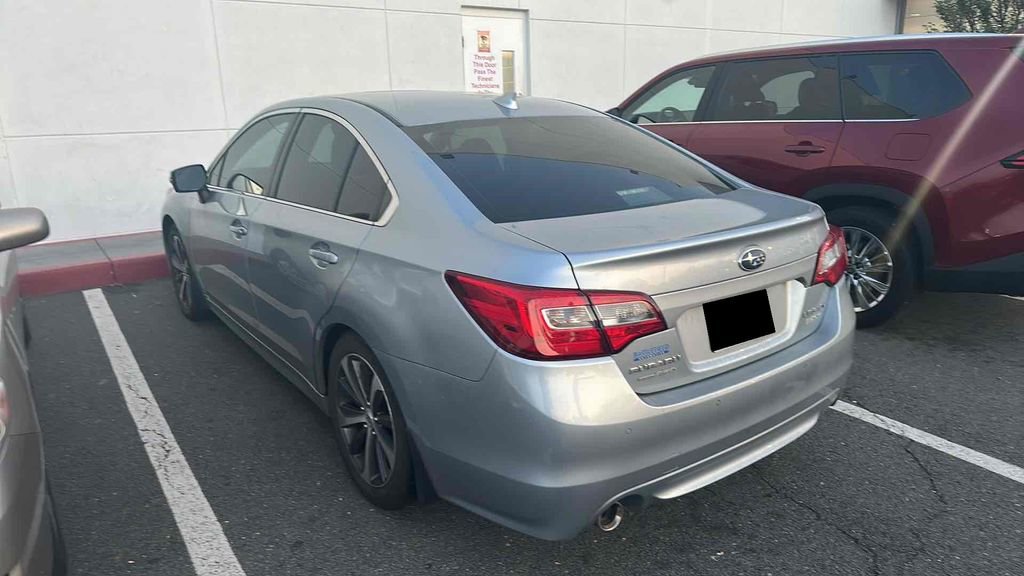 Used 2017 Subaru Legacy 2.5i Limited image 3