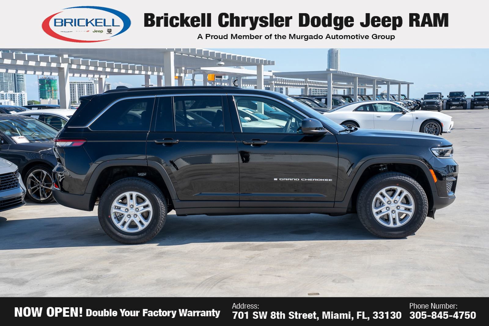 New 2025 Jeep Grand Cherokee Laredo w/ Luxury Tech Group I image 4