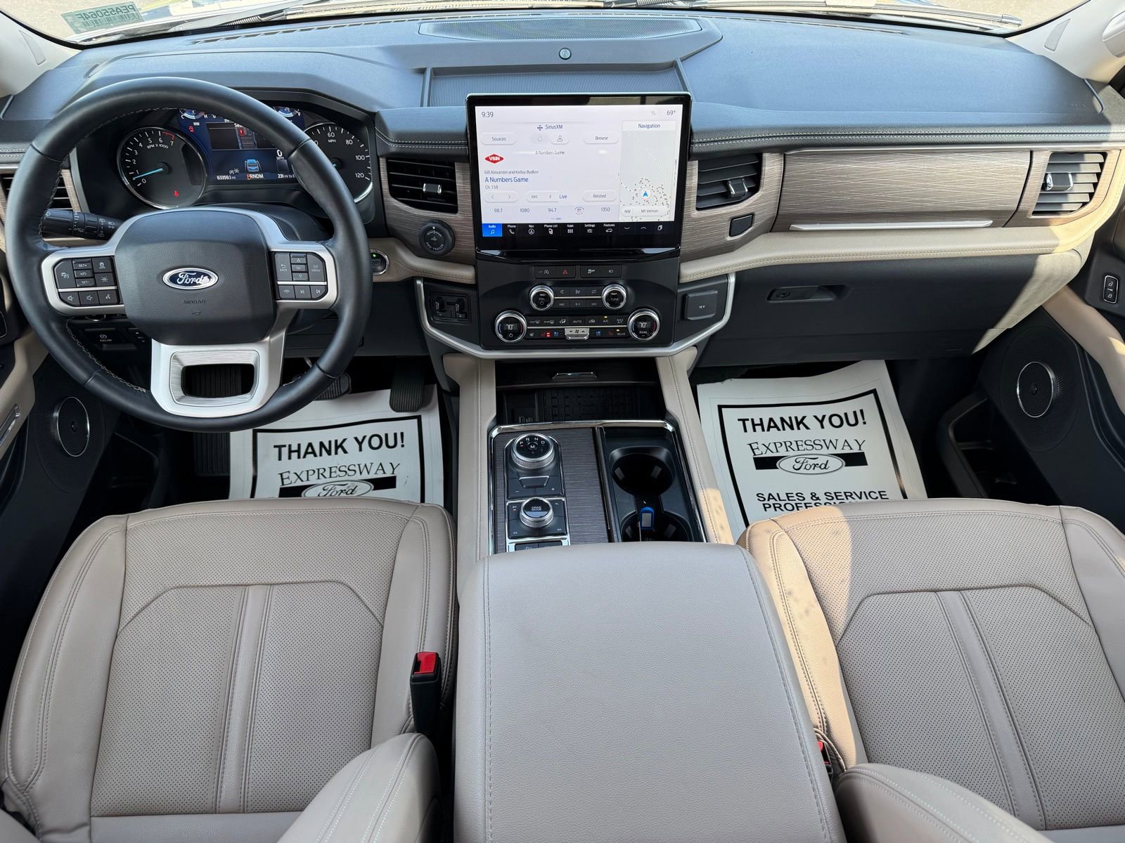 Used 2023 Ford Expedition Limited AWD/4WD image 18