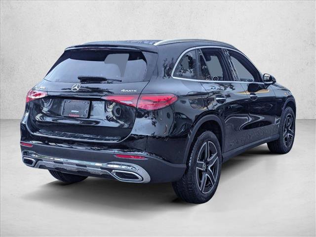 Used 2026 Mercedes-Benz GLC 300 4MATIC image 2