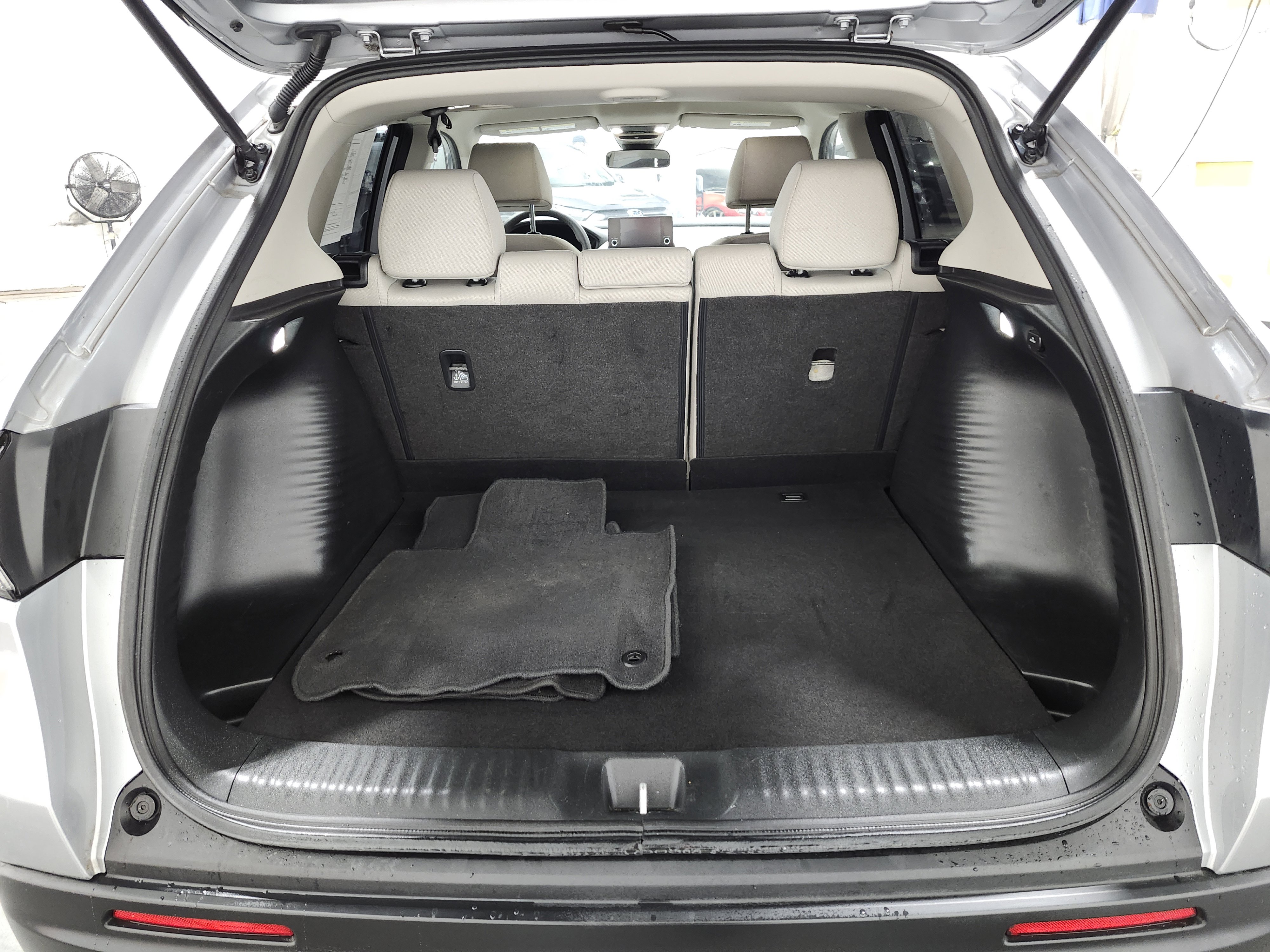 Used 2023 Honda HR-V LX image 21