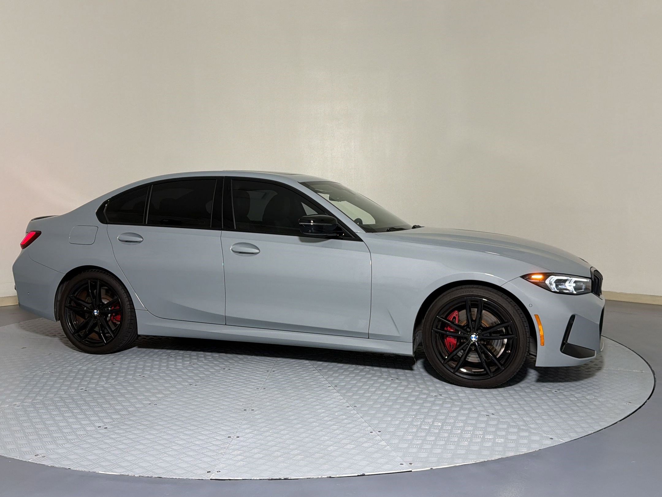 Used 2024 BMW 330i Sedan w/ M Sport Package RWD image 6