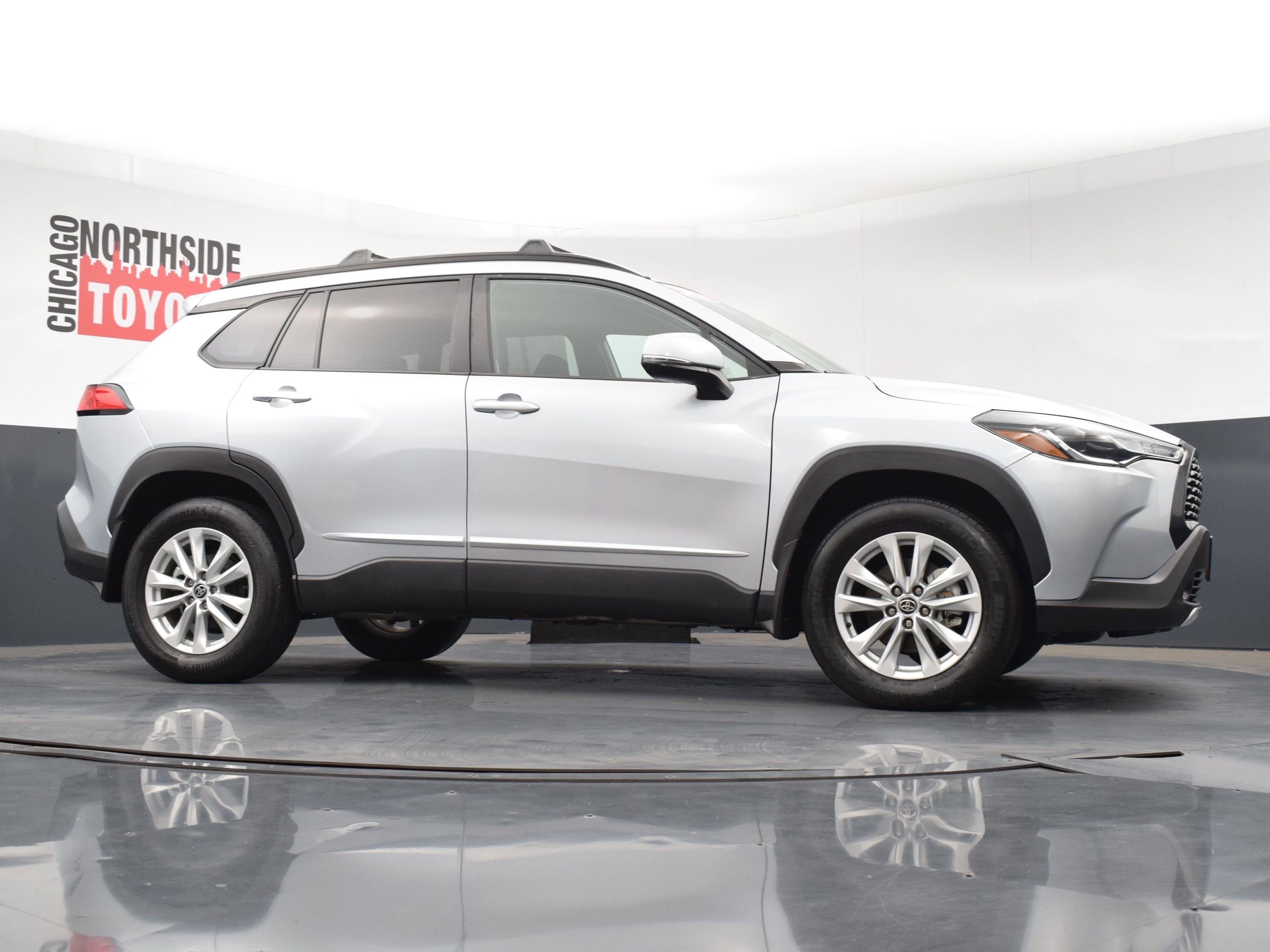 Used 2023 Toyota Corolla Cross LE w/ Black Badges Package (TMS) image 27