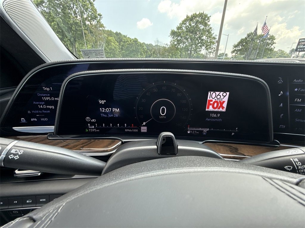 Certified 2024 Cadillac Escalade Premium Luxury Platinum image 11