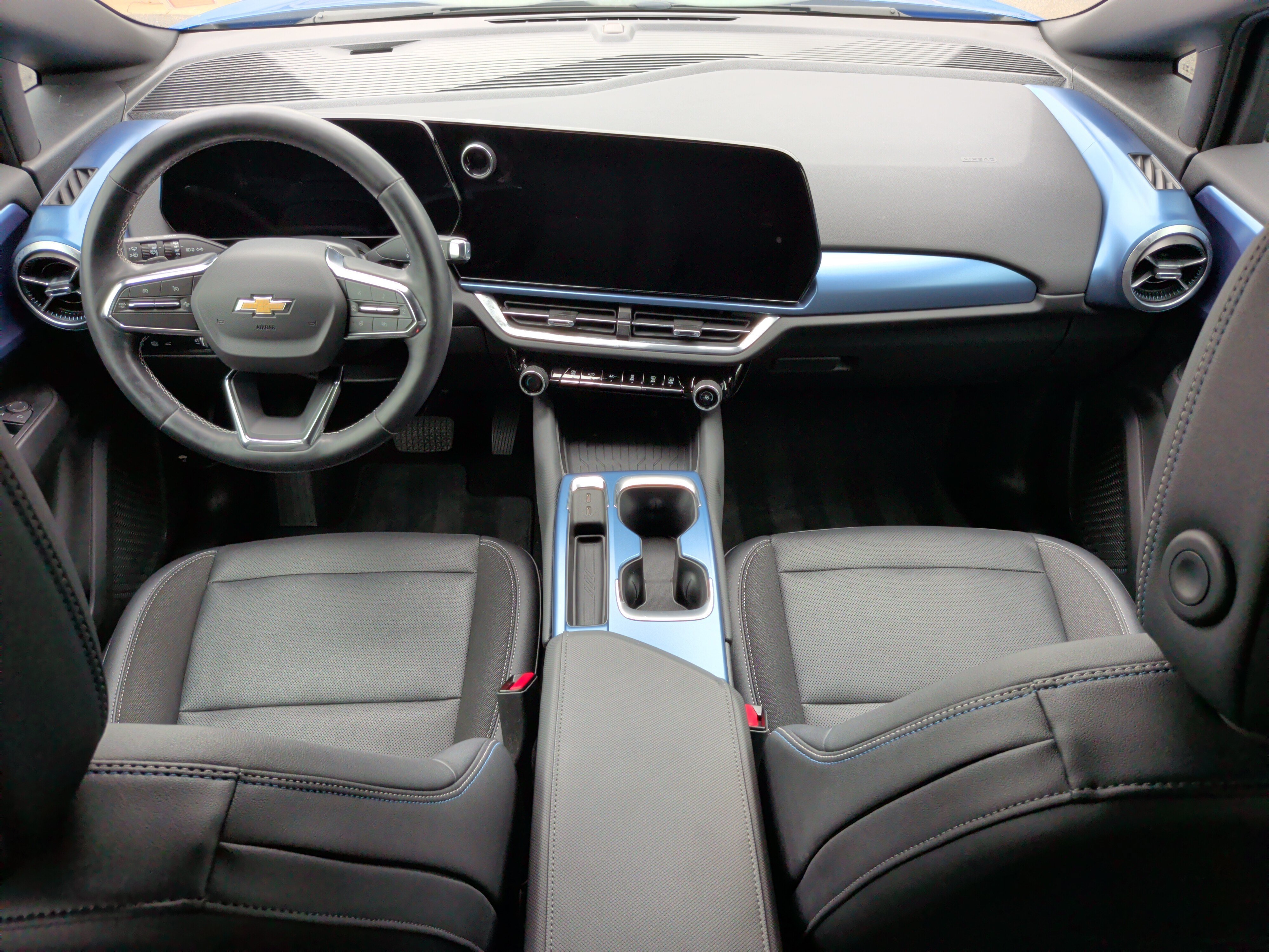 Used 2024 Chevrolet Equinox EV LT FWD image 34
