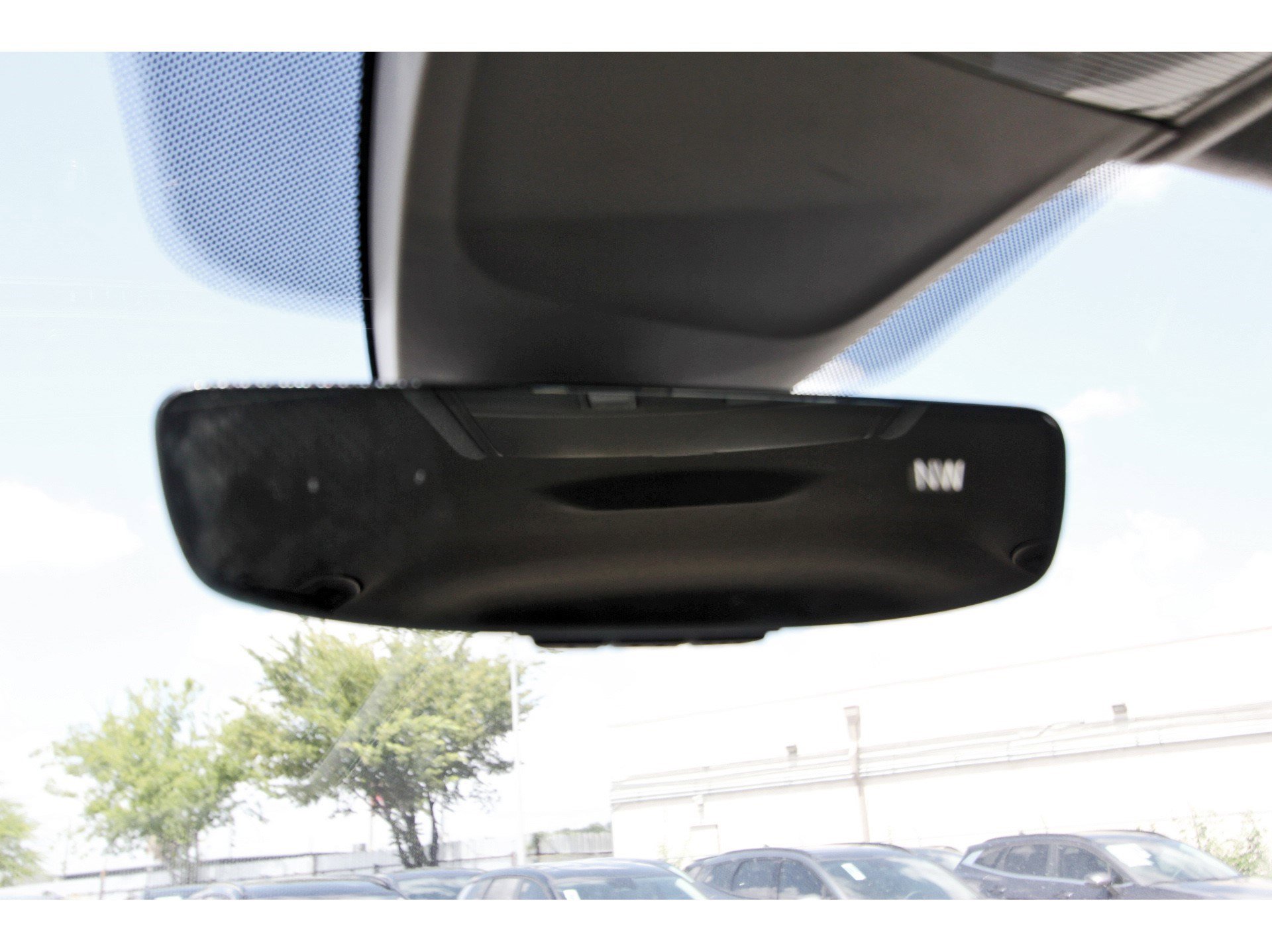 Used 2022 Volkswagen Tiguan SE image 24