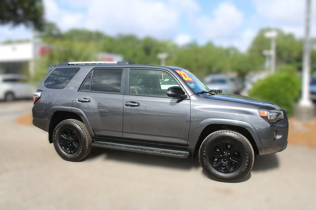 Used 2022 Toyota 4Runner SR5 Premium AWD/4WD image 4