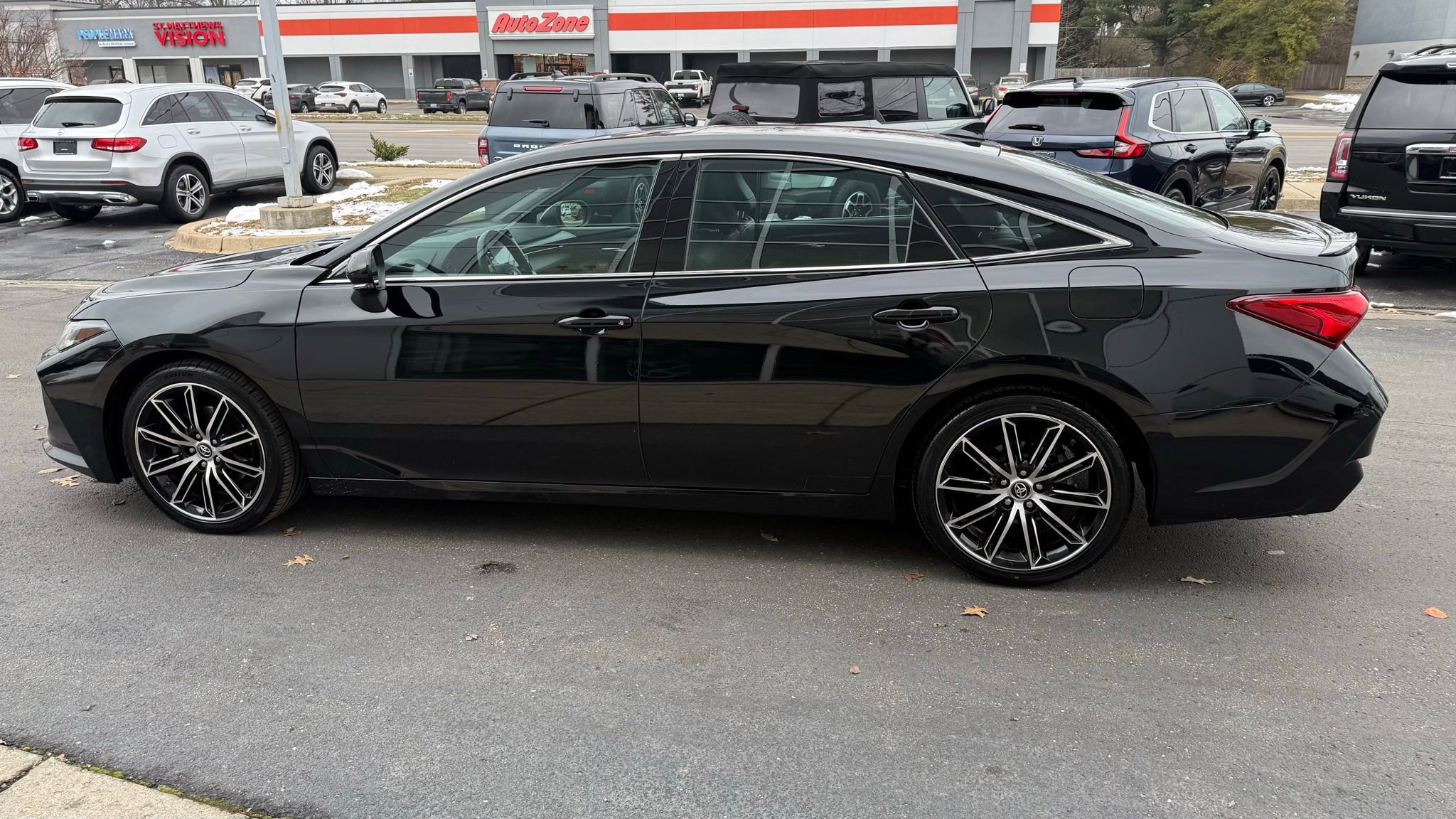 Used 2019 Toyota Avalon Touring image 5