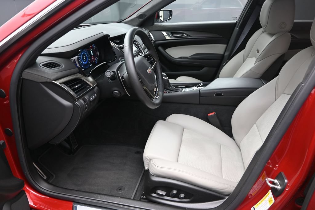 Used 2016 Cadillac CTS V w/ Luxury Package RWD image 15