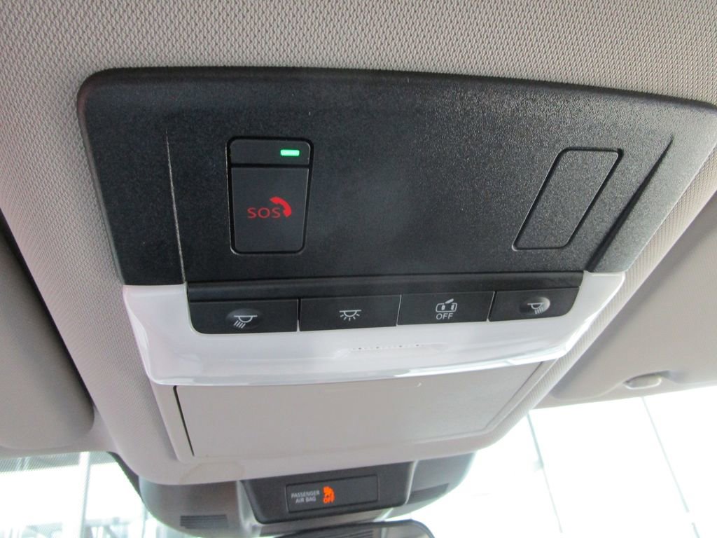 Used 2023 Nissan Rogue SV image 36