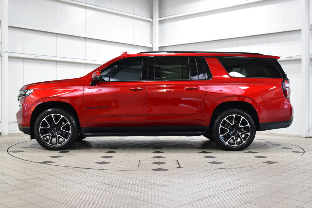 Used 2024 Chevrolet Suburban RST w/ Luxury Package AWD/4WD image 4