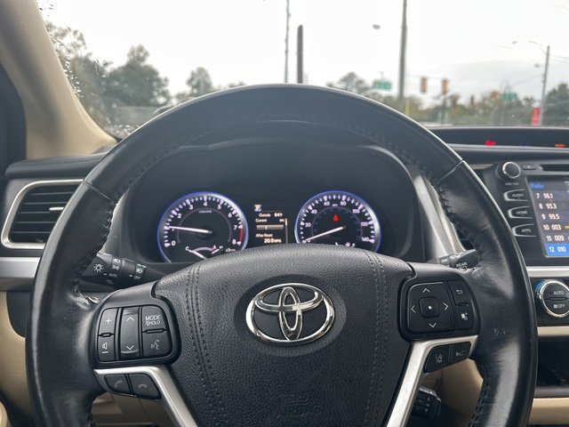 Used 2018 Toyota Highlander XLE image 8