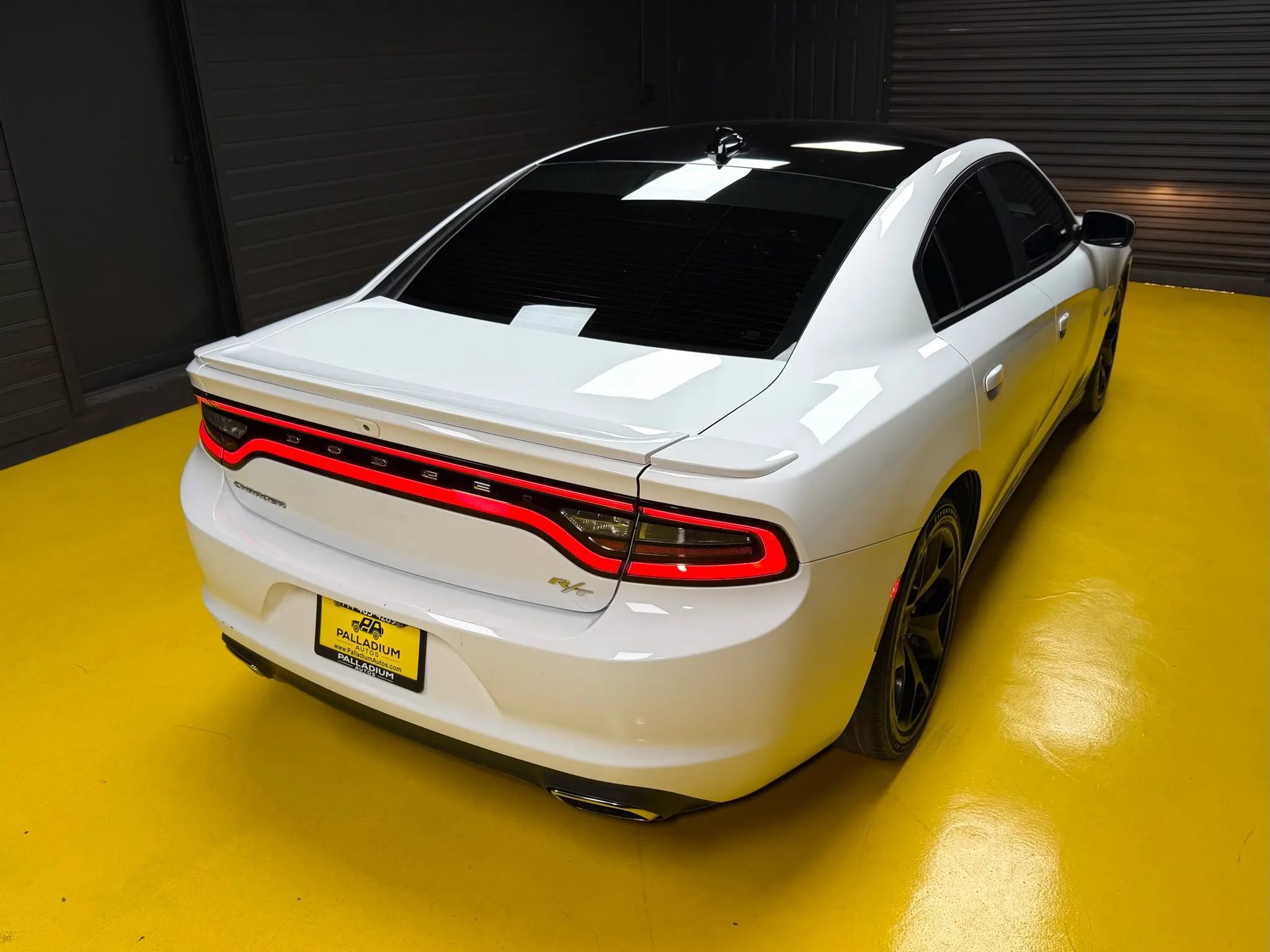 Used 2016 Dodge Charger R/T w/ Navigation & Travel Group image 56