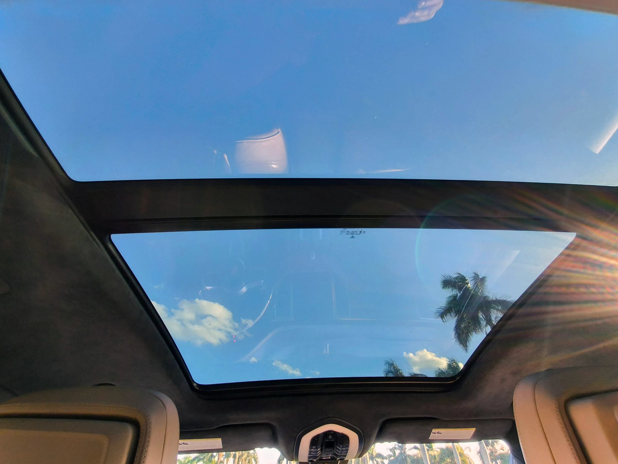 Used 2018 Porsche Macan Turbo AWD/4WD image 23