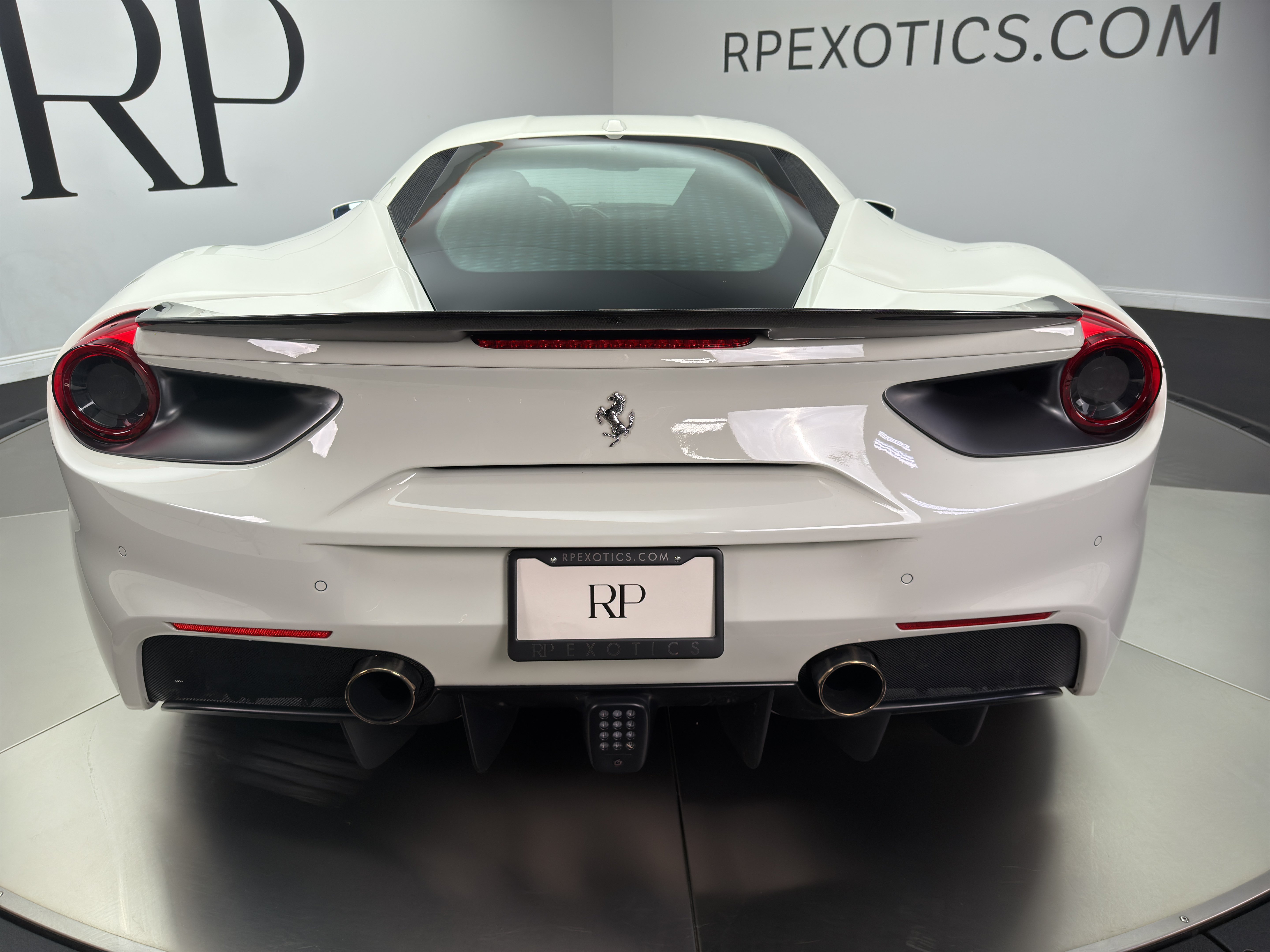 Used 2019 Ferrari 488 GTB RWD image 22
