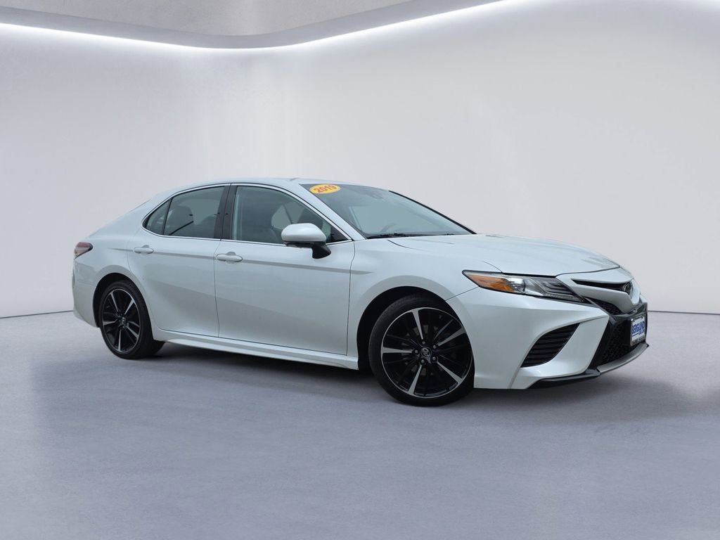 Used 2019 Toyota Camry XSE FWD image 2