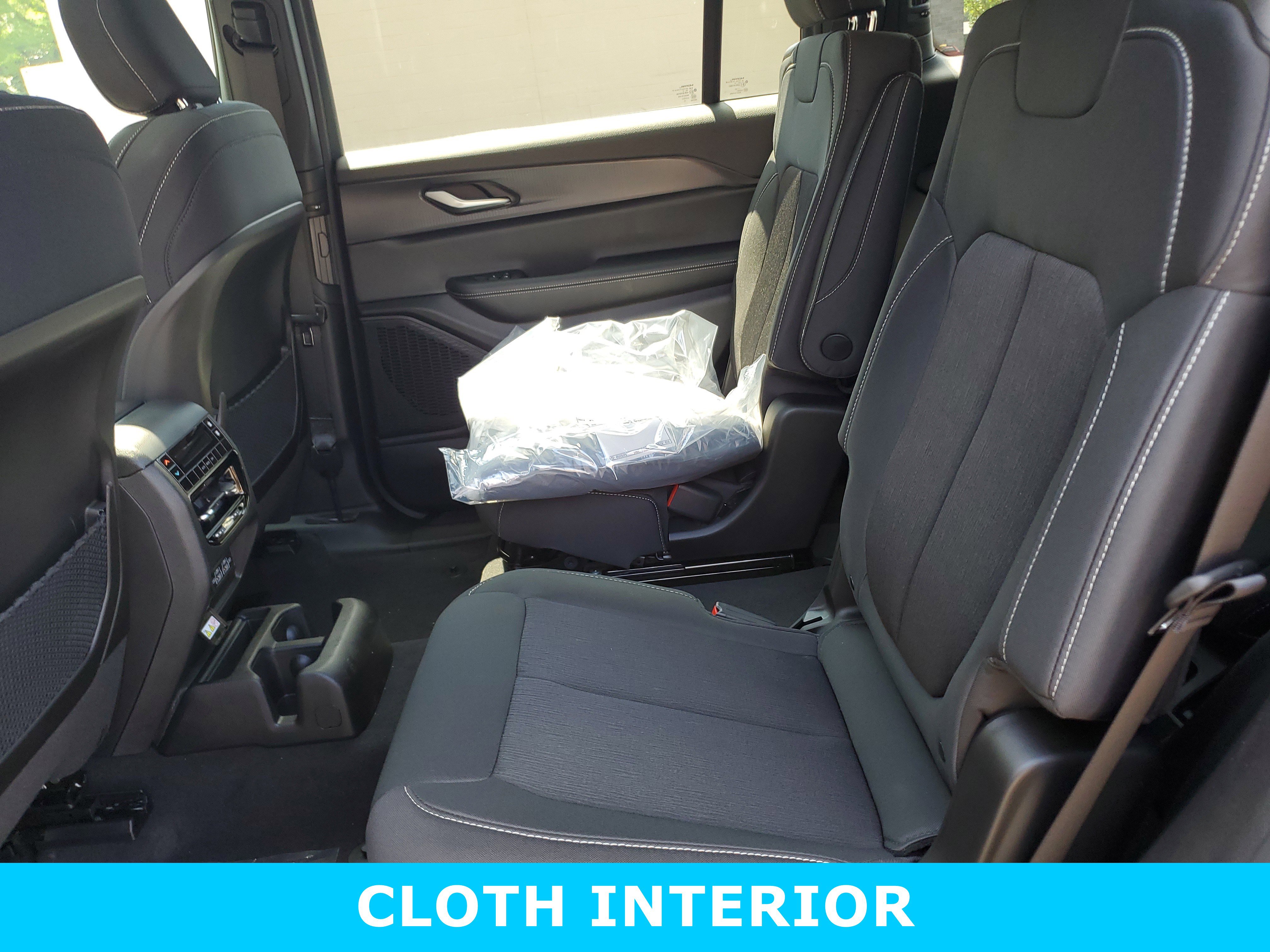 New 2025 Jeep Grand Cherokee L Laredo w/ Luxury Tech Group I image 26