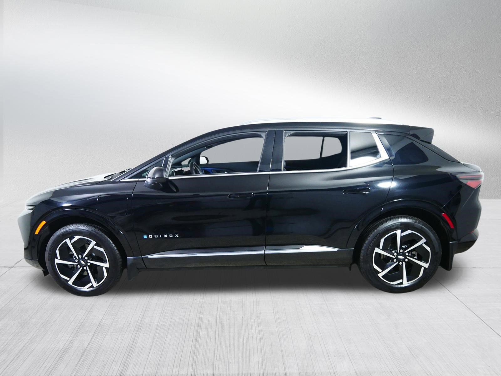 Used 2024 Chevrolet Equinox EV LT AWD/4WD image 4