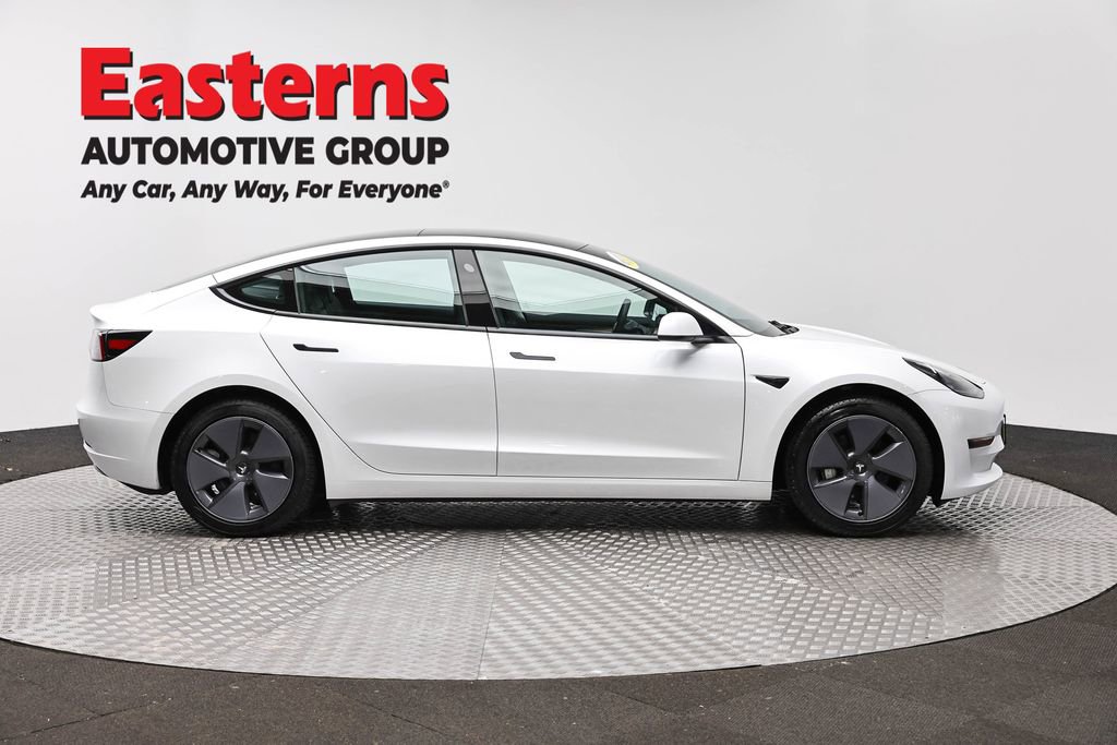 Used 2023 Tesla Model 3 Standard Range image 4