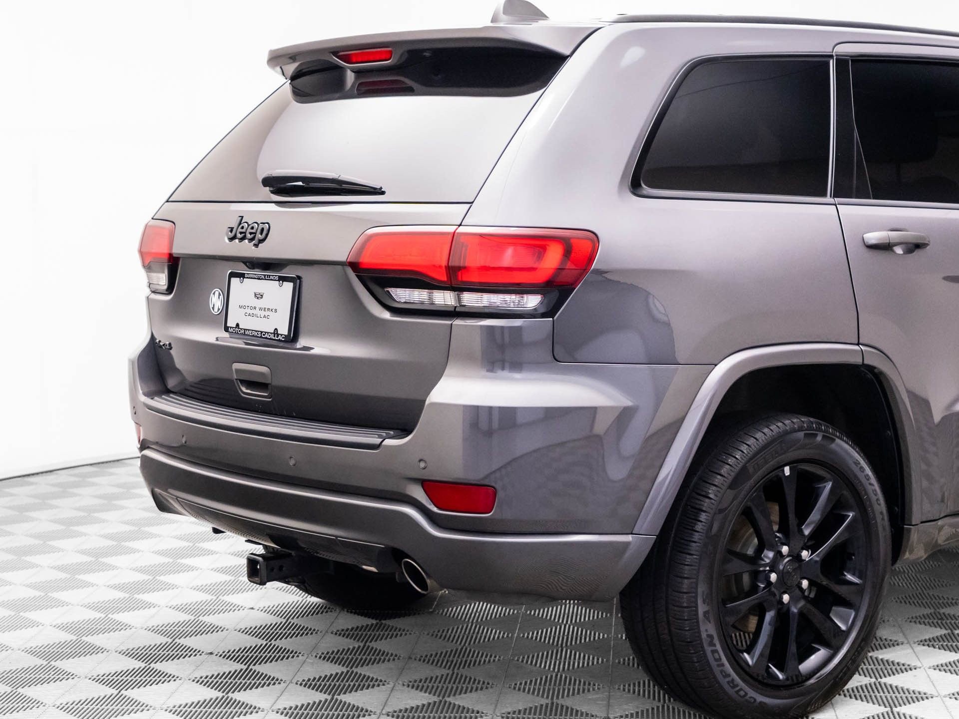 Used 2018 Jeep Grand Cherokee Altitude AWD/4WD image 33