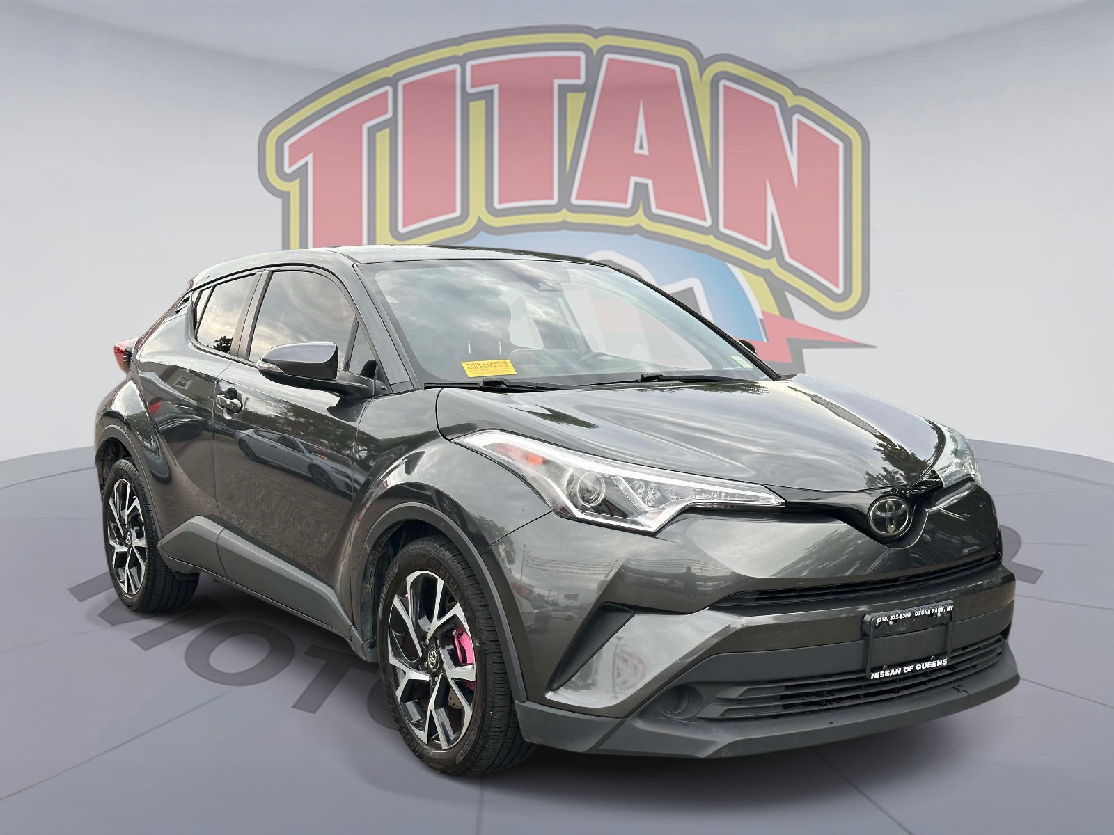 Used 2019 Toyota C-HR XLE FWD image 1