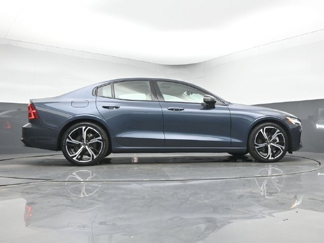 Used 2024 Volvo S60 B5 Plus w/ Climate Package FWD image 42
