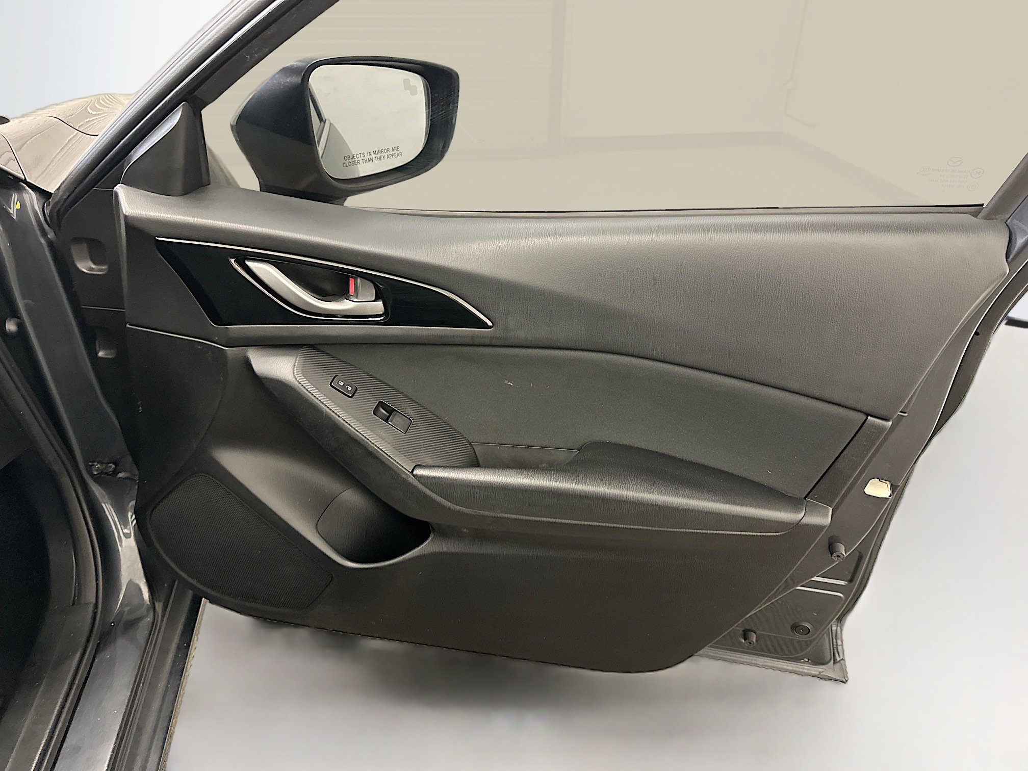 Used 2016 MAZDA MAZDA3 i Sport w/ Preferred Equipment Package image 33