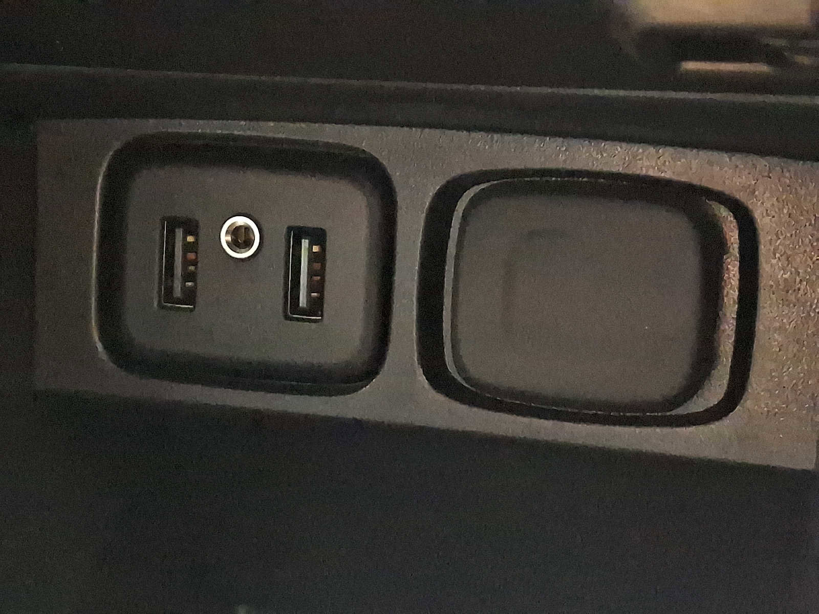 Used 2022 Buick Encore Preferred w/ Safety Package II image 26