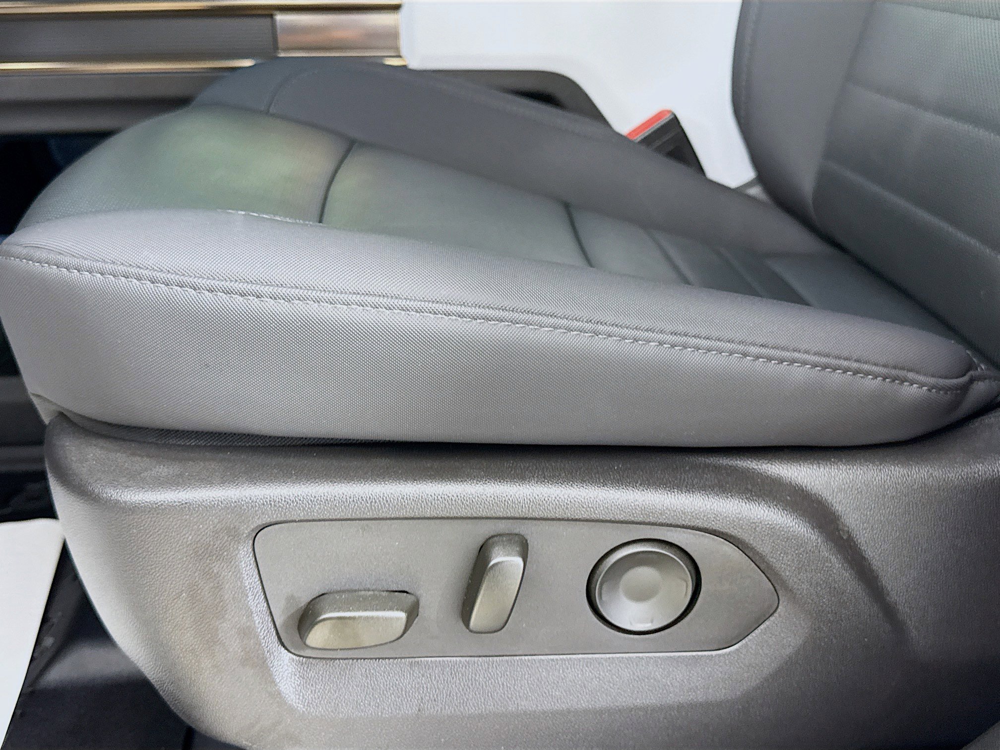 Used 2024 GMC Hummer EV 2X w/ LPO, Illumination Package image 20