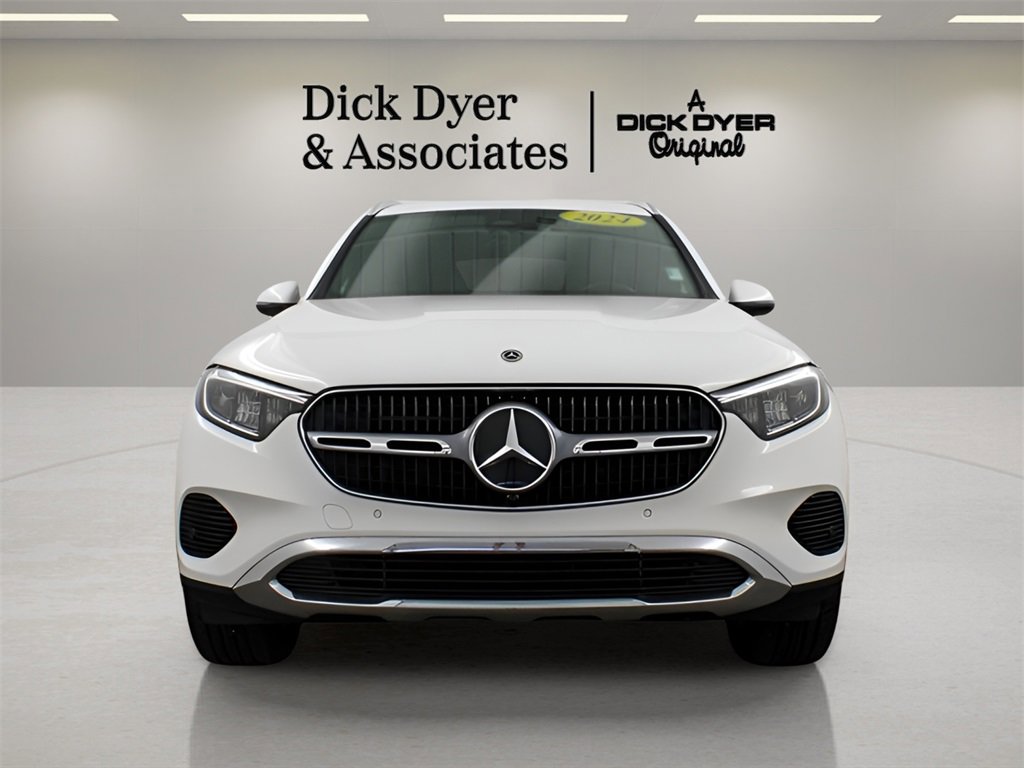 Used 2024 Mercedes-Benz GLC 300 4MATIC image 8