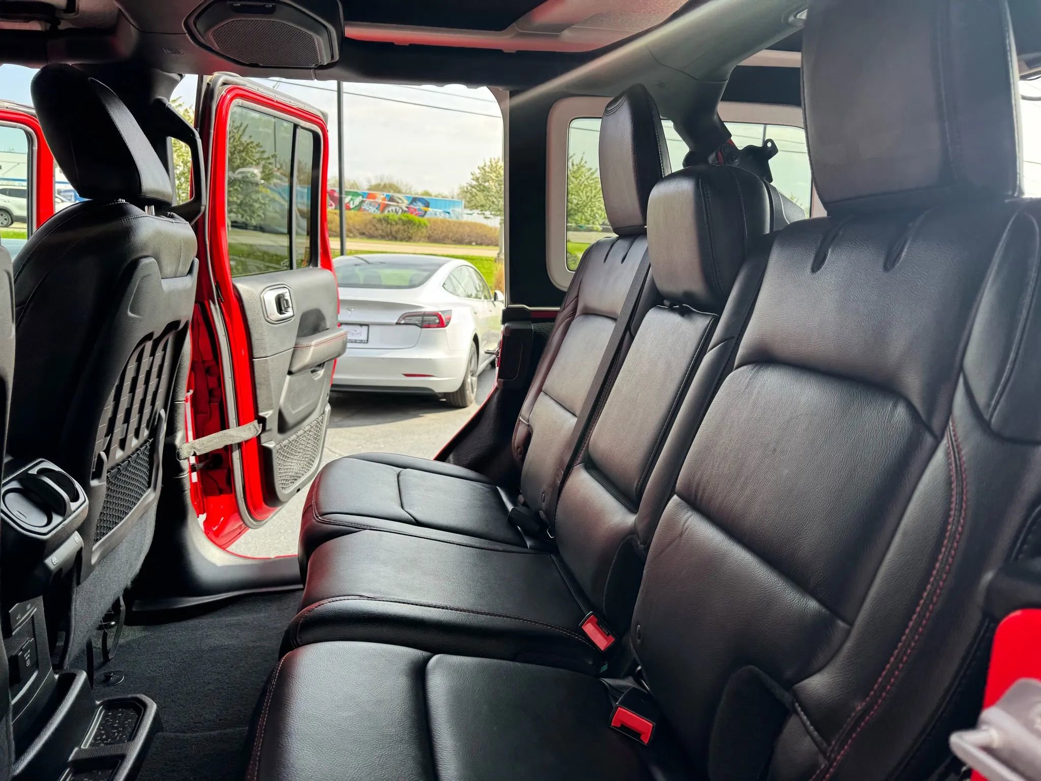 Used 2018 Jeep Wrangler Unlimited Rubicon image 19