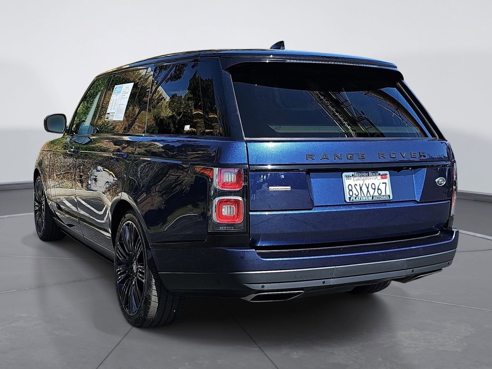 Used 2019 Land Rover Range Rover Long Wheelbase Supercharged AWD/4WD image 5