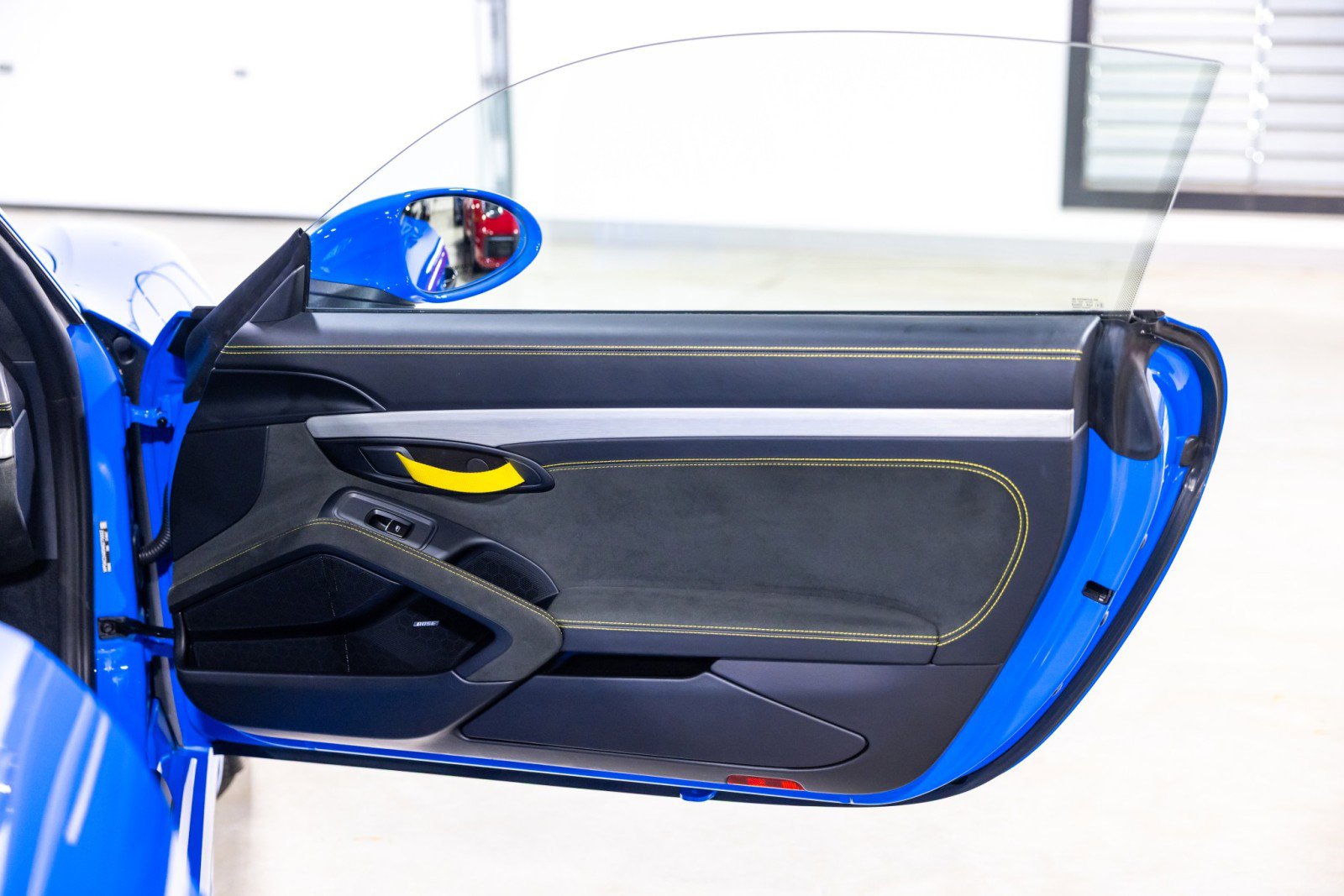 Used 2022 Porsche 718 Cayman GT4 RWD image 27