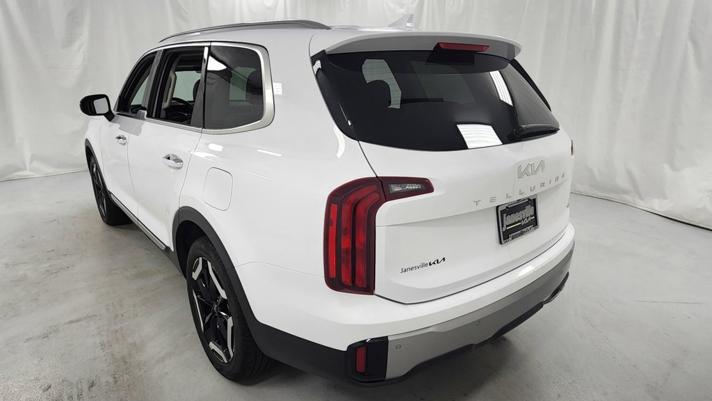 Used 2025 Kia Telluride S AWD/4WD image 5