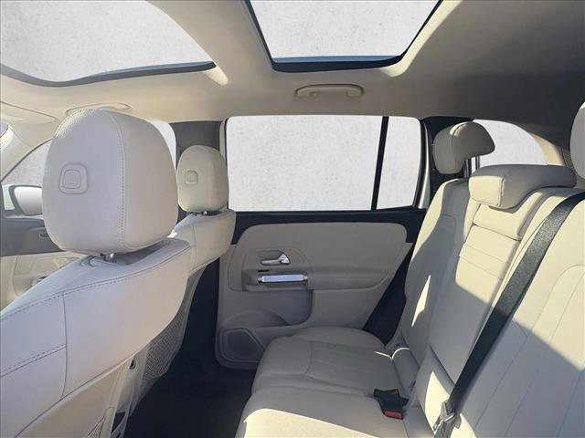 Used 2022 Mercedes-Benz GLB 250 image 15