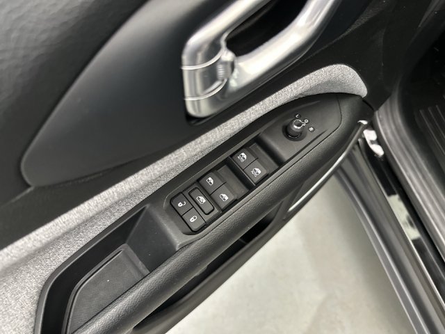 Used 2022 Jeep Compass Latitude AWD/4WD image 18
