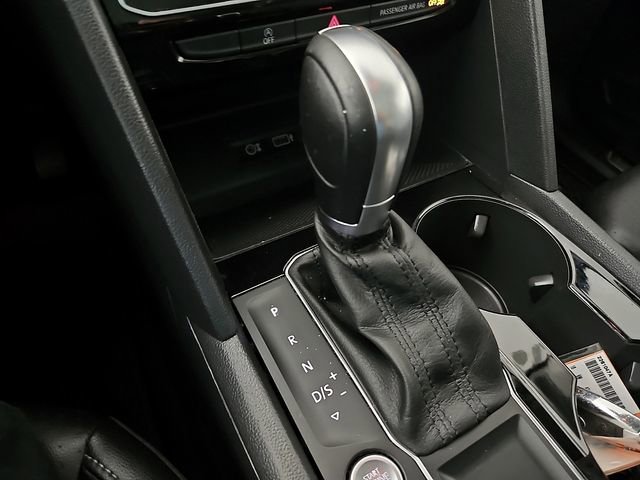 Used 2018 Volkswagen Atlas SEL FWD image 17