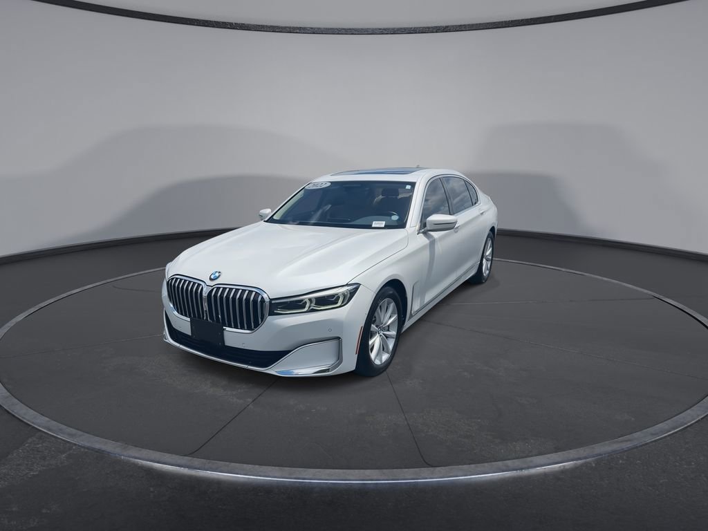 Used 2022 BMW 740i image 4